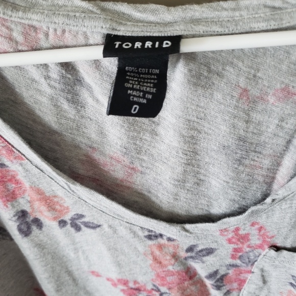 Torrid beautiful gray floral too w_ breast pocket - Picture 2 of 3